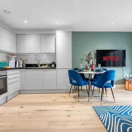 1 Bedroom Ocean Village Luxurious, Stylish & Cosy Apartment, Central Location In Southampton, Sleeps 4 - Summer Special Offer! - By Blue Puffin Stays Luaran gambar