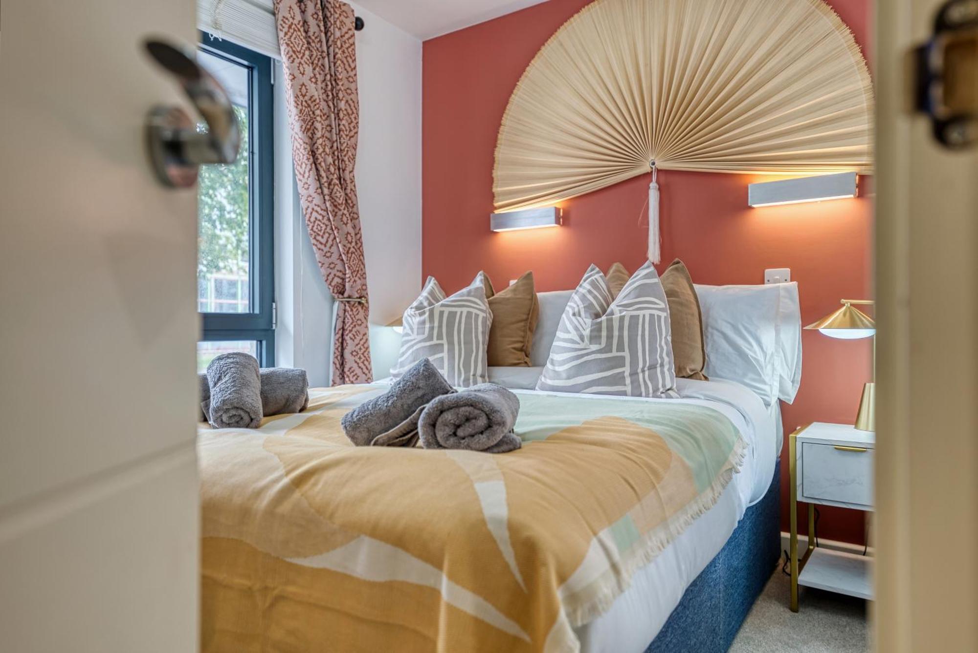 1 Bedroom Ocean Village Luxurious, Stylish & Cosy Apartment, Central Location In Southampton, Sleeps 4 - Summer Special Offer! - By Blue Puffin Stays Luaran gambar