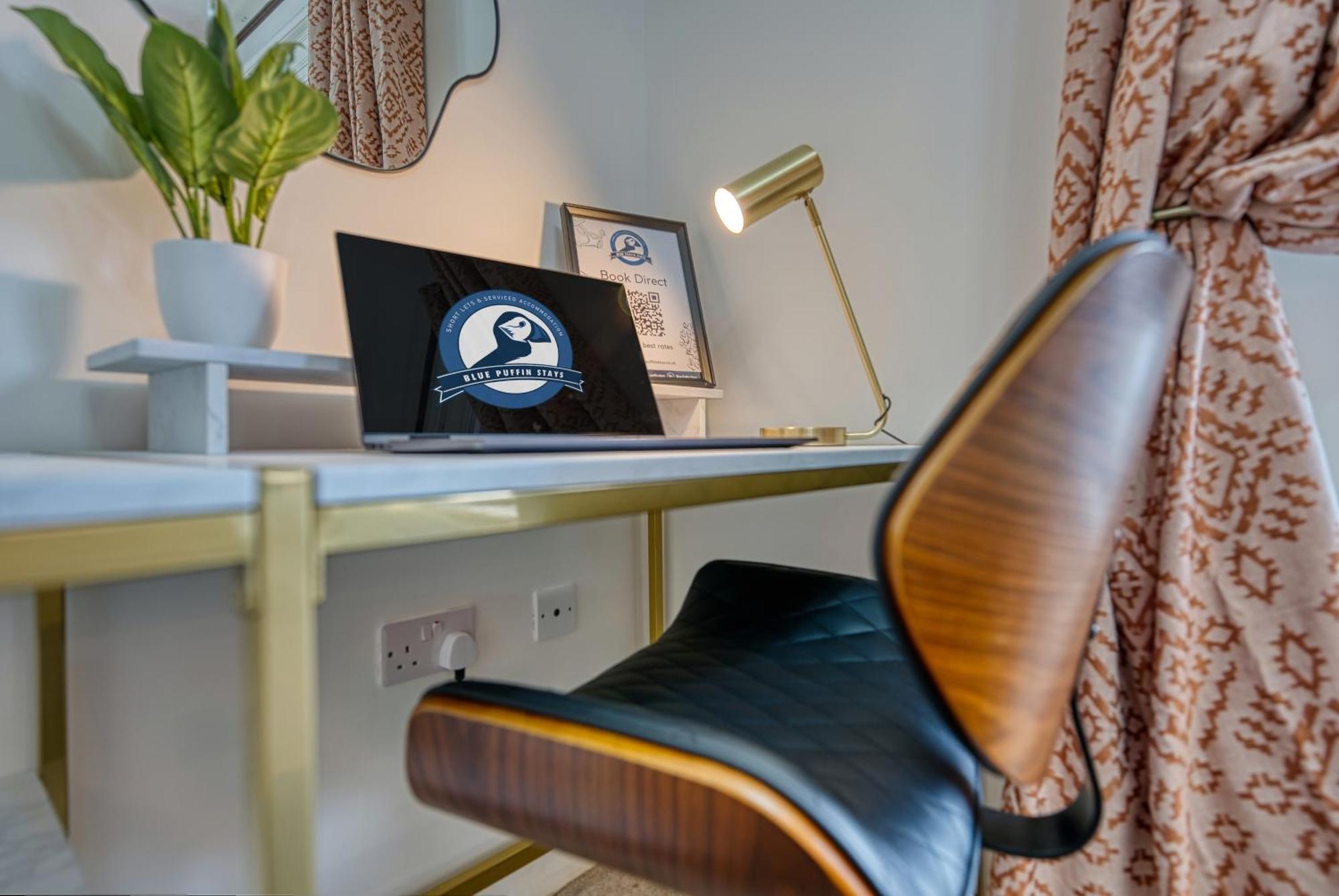 1 Bedroom Ocean Village Luxurious, Stylish & Cosy Apartment, Central Location In Southampton, Sleeps 4 - Summer Special Offer! - By Blue Puffin Stays Luaran gambar