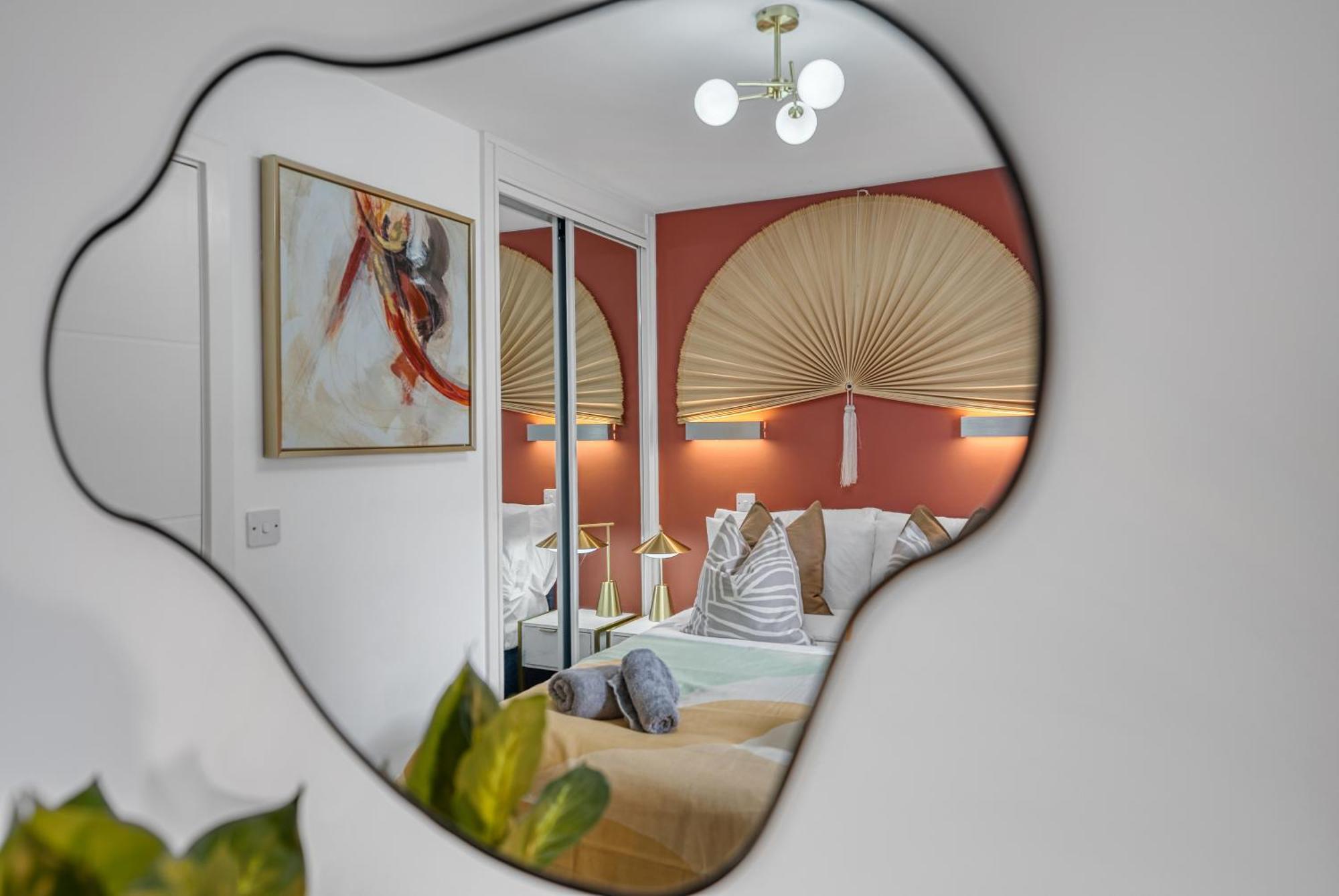 1 Bedroom Ocean Village Luxurious, Stylish & Cosy Apartment, Central Location In Southampton, Sleeps 4 - Summer Special Offer! - By Blue Puffin Stays Luaran gambar