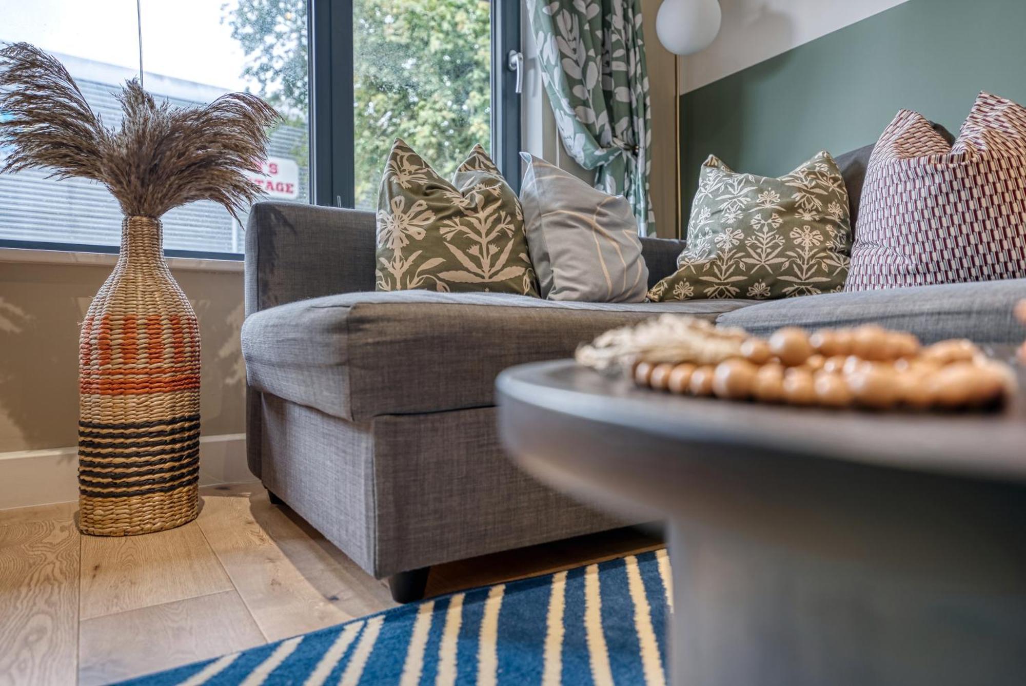 1 Bedroom Ocean Village Luxurious, Stylish & Cosy Apartment, Central Location In Southampton, Sleeps 4 - Summer Special Offer! - By Blue Puffin Stays Luaran gambar
